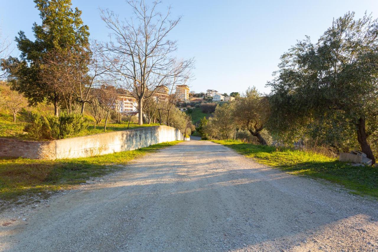 Guest House L'ANTICO ULIVO Chieti Esterno foto